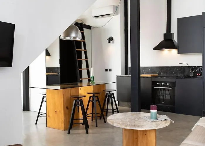 Beautiful Stylish Next To Downtown B-crrb