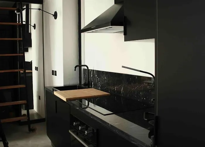 Beautiful Stylish Next To Downtown B-crrb *